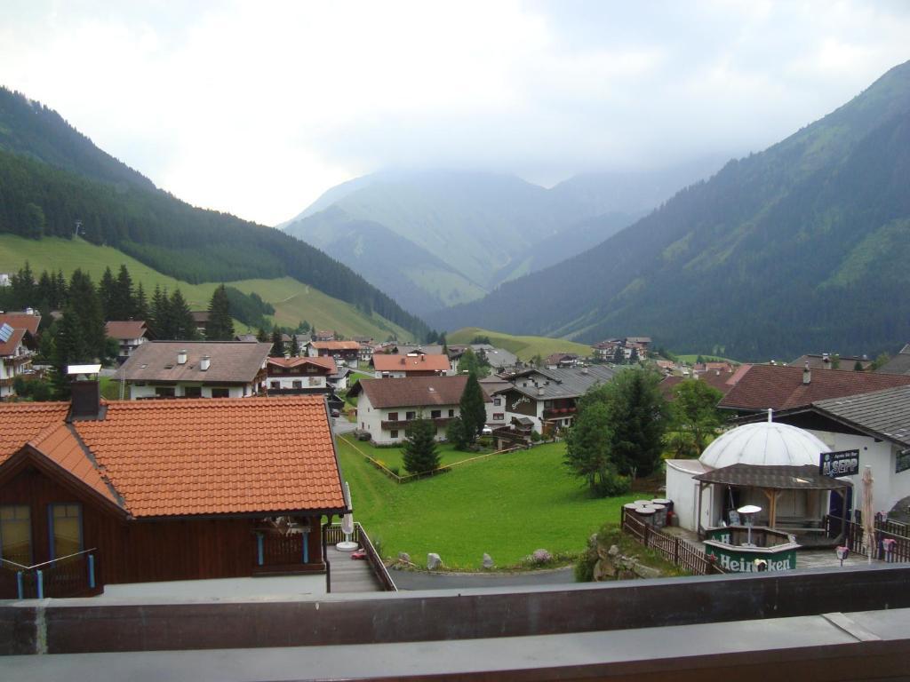 Tanneck Garni Daire Berwang Oda fotoğraf